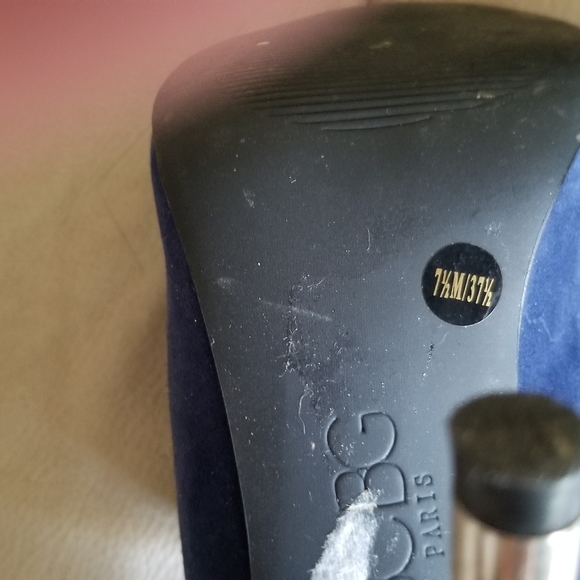 BCBG suede shoes - Picture 2 of 7